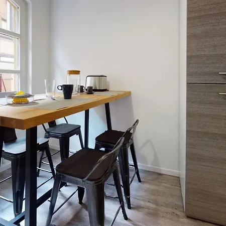 アパート 2 La Commanderie